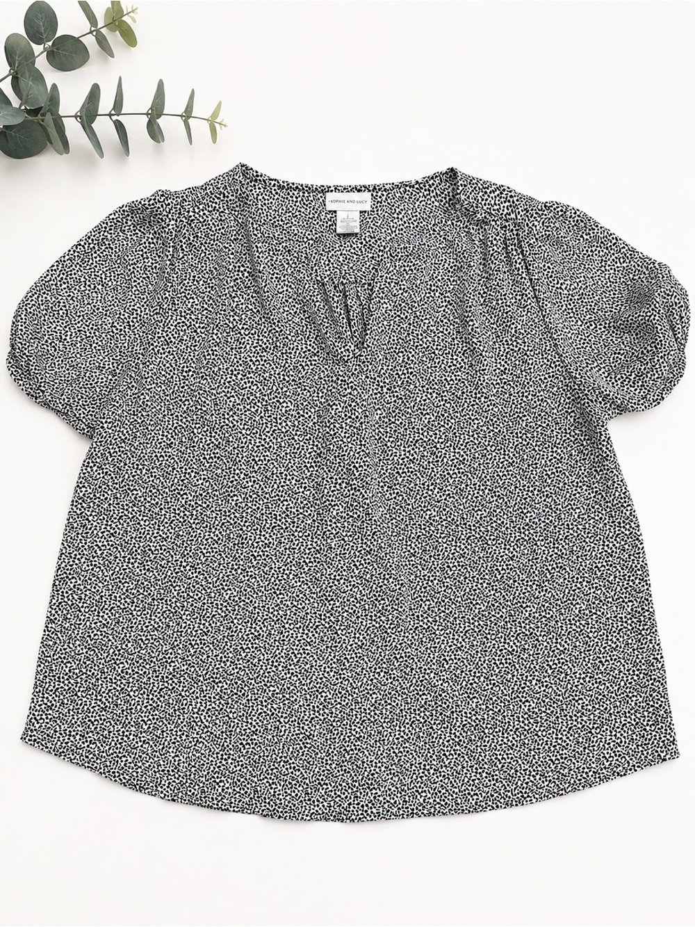 cupcakes & cashmere Black and White Printed V-Neck Blouse - Picture 3 of 7